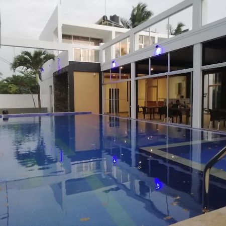 Saara Beach Hotel Marawila Extérieur photo