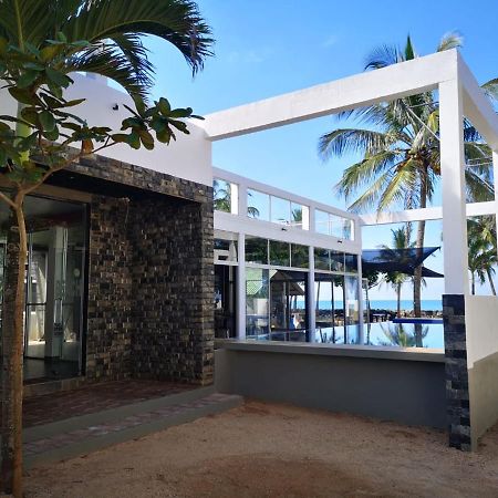 Saara Beach Hotel Marawila Extérieur photo
