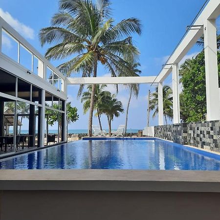 Saara Beach Hotel Marawila Extérieur photo