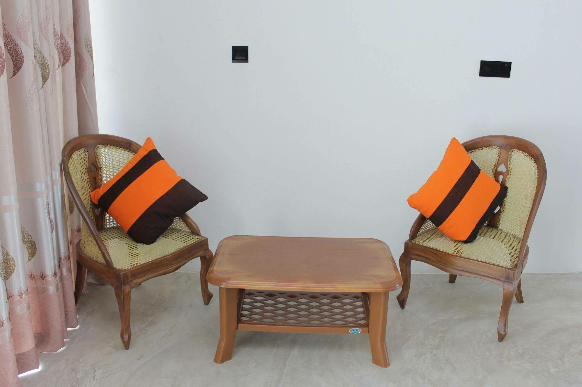 Saara Beach Hotel Marawila Extérieur photo