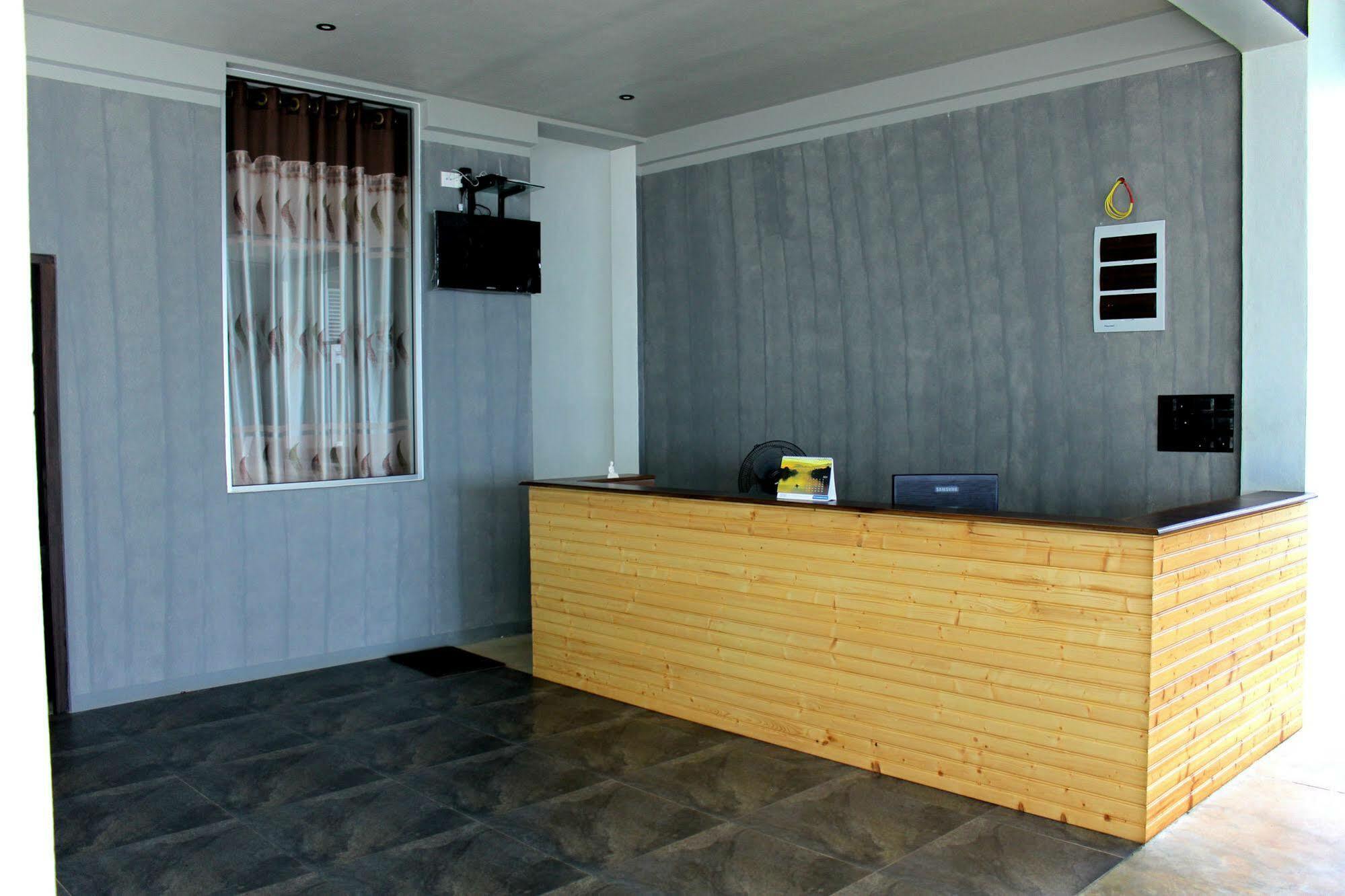 Saara Beach Hotel Marawila Extérieur photo