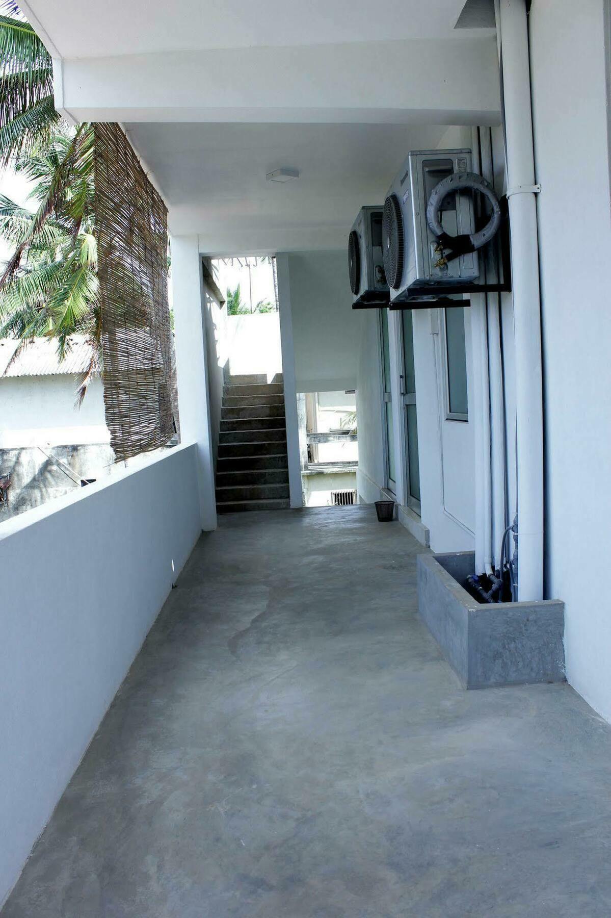 Saara Beach Hotel Marawila Extérieur photo